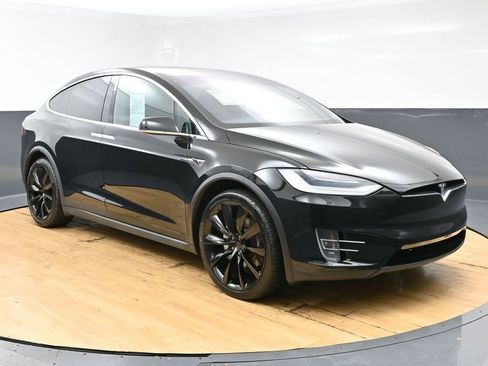 Used 2020 Tesla Model X Long Range AWD/4WD image 2