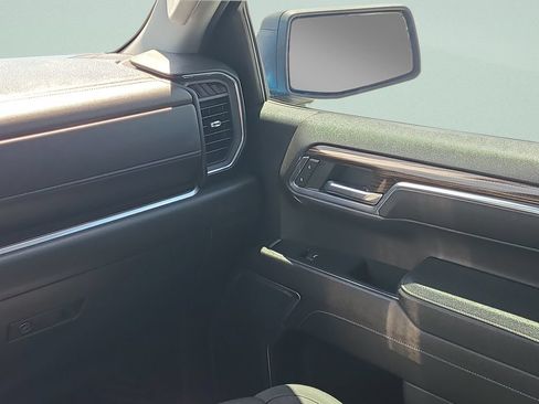 Used 2023 Chevrolet Silverado 1500 RST RWD image 13