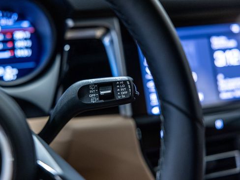 Certified 2024 Porsche Macan AWD/4WD image 51