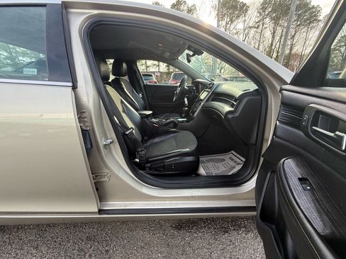 Used 2016 Chevrolet Malibu LT image 11