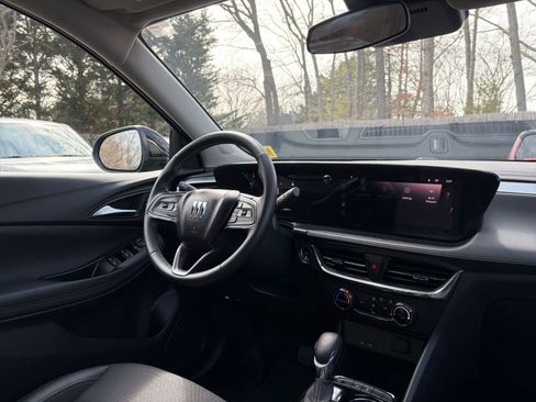 Used 2025 Buick Encore GX Preferred image 33