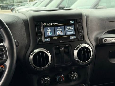 Used 2014 Jeep Wrangler Sahara w/ Dual Top Group AWD/4WD image 19