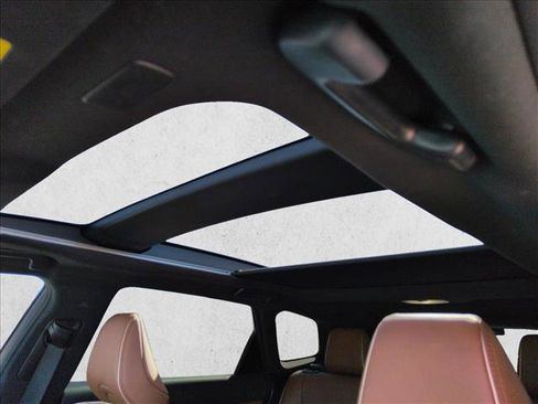 Used 2025 Toyota Crown Signia image 16