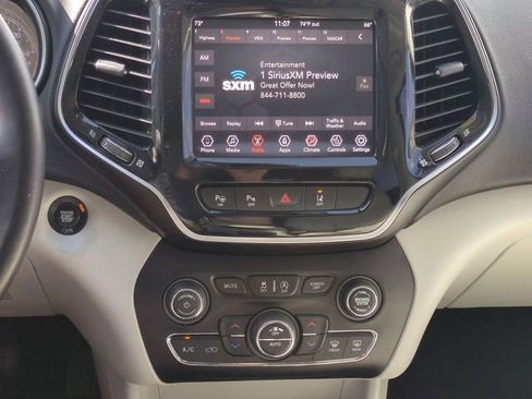 Used 2019 Jeep Cherokee Limited w/ Technology Group image 19