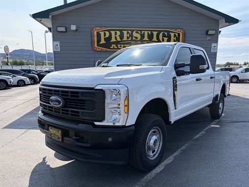 Used 2024 Ford F250 XL AWD/4WD image 2