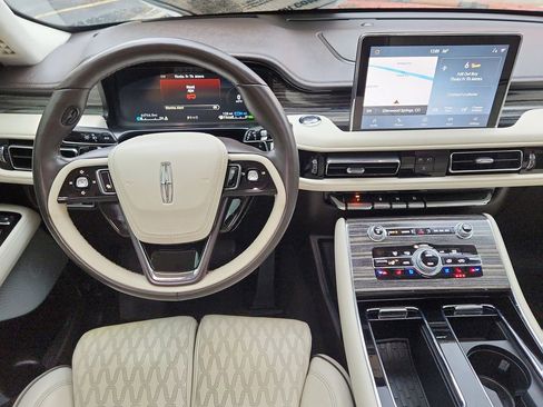 Used 2020 Lincoln Aviator Black Label Grand Touring w/ Class IV Trailer Tow Package image 10