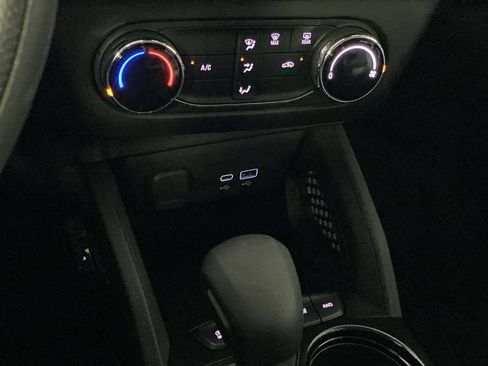 Used 2024 Chevrolet TrailBlazer LS w/ LS Convenience Package AWD/4WD image 22