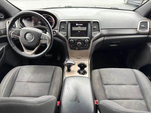 Used 2014 Jeep Grand Cherokee Laredo w/ 18" Wheel & 8.4" Radio Group image 3