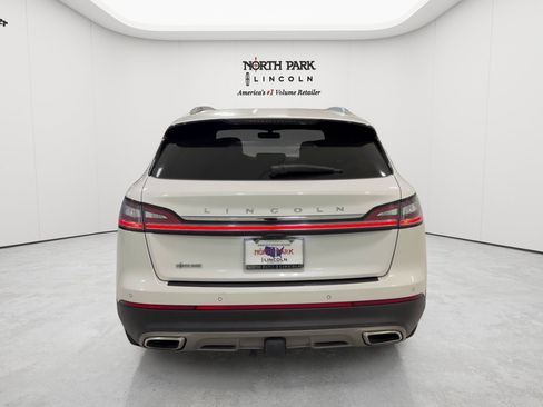 Used 2023 Lincoln Nautilus Reserve w/ Equipment Group 201A AWD/4WD image 4