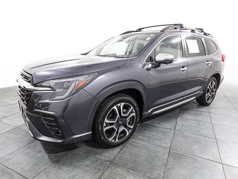 Used 2023 Subaru Ascent Touring image 3