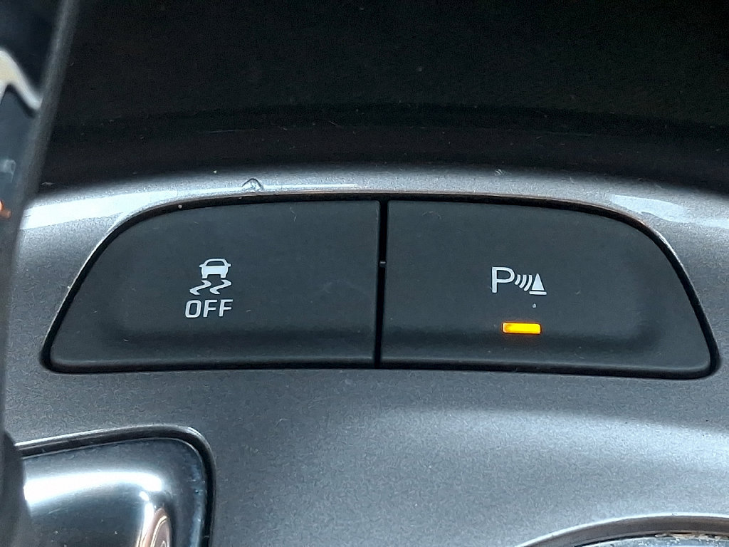 Used 2025 Chevrolet Malibu LT FWD image 24