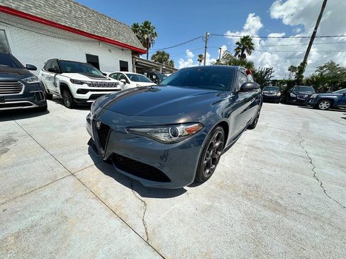 Used 2019 Alfa Romeo Giulia Ti Sport w/ Quick Order Package 22S Sport AWD/4WD image 2