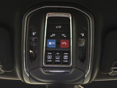 Used 2024 Jeep Grand Cherokee Limited w/ Luxury Tech Group II AWD/4WD image 31