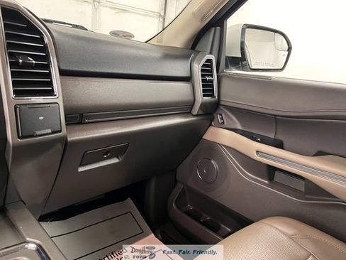 Used 2018 Ford Expedition XLT RWD image 44