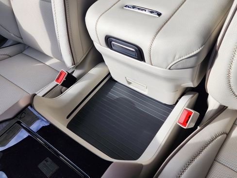 New 2026 GMC Yukon XL Denali w/ Sun & Power Step Package image 38