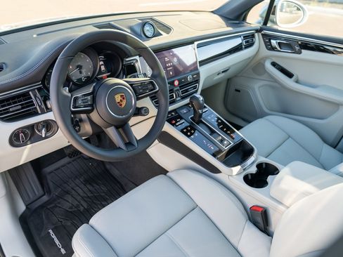New 2026 Porsche Macan S AWD/4WD image 4