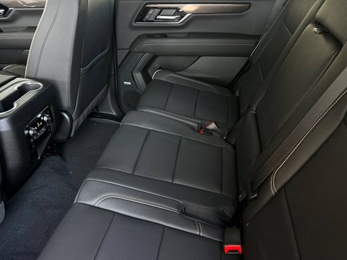 New 2026 GMC Yukon Elevation AWD/4WD image 9