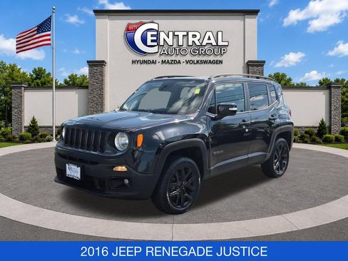 Used 2016 Jeep Renegade Latitude AWD/4WD image 3