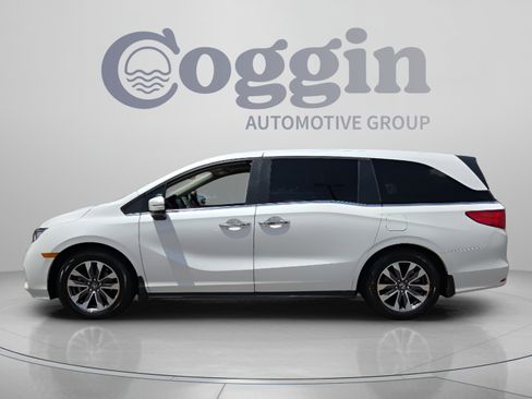 Certified 2023 Honda Odyssey EX-L image 2