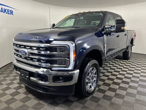 Used 2025 Ford F250 Lariat AWD/4WD image 1