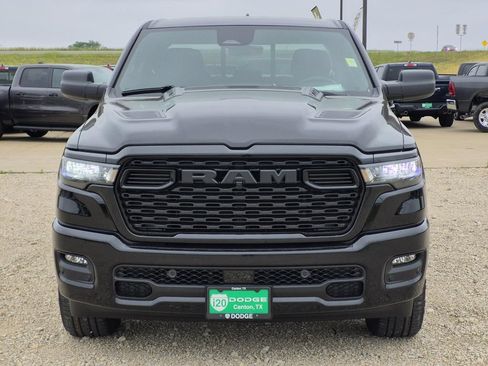 New 2026 RAM 1500 Express AWD/4WD image 3