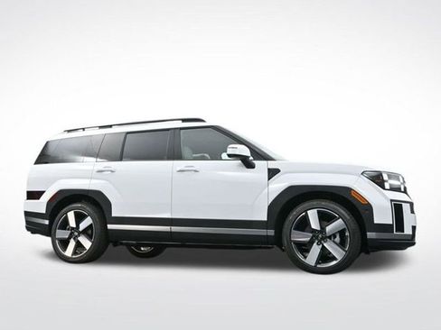 Used 2025 Hyundai Santa Fe Limited image 35