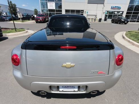 Used 2005 Chevrolet SSR w/ Preferred Equipment Group RWD image 20