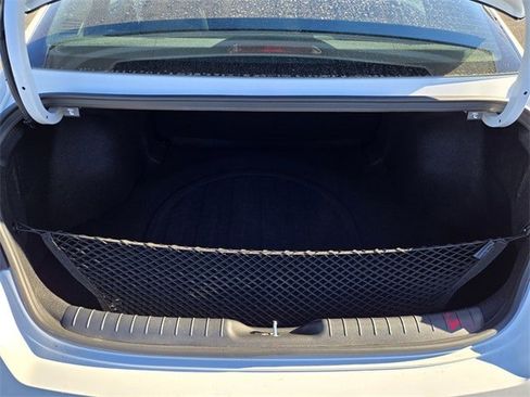 Used 2025 Hyundai Elantra Sport image 18