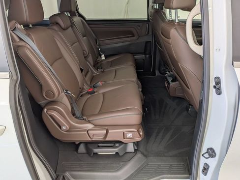 Used 2025 Honda Odyssey Touring image 36