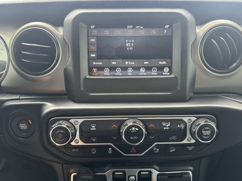 Certified 2021 Jeep Wrangler Unlimited Sport image 12