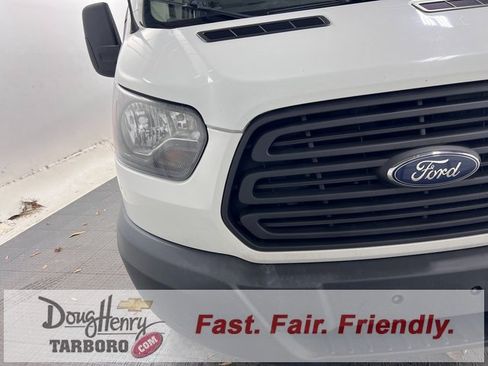 Used 2017 Ford Transit 250 Base image 10