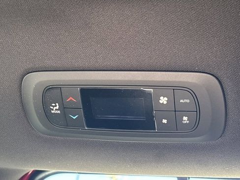 New 2026 Chrysler Pacifica Select image 19