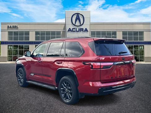 Used 2024 Toyota Sequoia Platinum AWD/4WD image 3