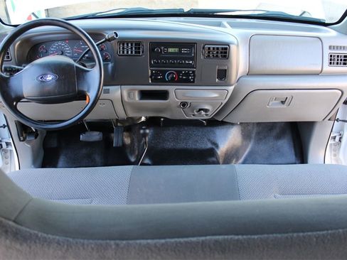 Used 2004 Ford F450 XL image 21