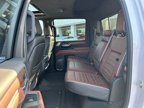 Used 2025 GMC Sierra 2500 Denali Ultimate AWD/4WD image 25
