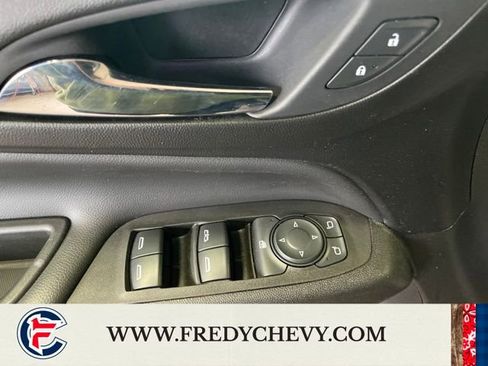 Used 2020 Chevrolet Equinox LT image 11