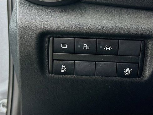 Used 2021 Nissan Versa S image 10