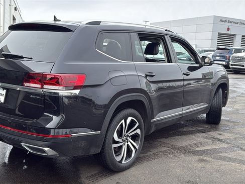Used 2023 Volkswagen Atlas SEL image 3