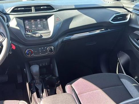 Used 2023 Chevrolet TrailBlazer LS image 28