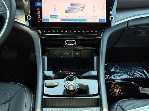 New 2026 Jeep Grand Cherokee Limited image 18