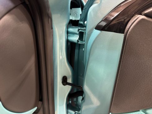 Used 2002 Ford Thunderbird image 69