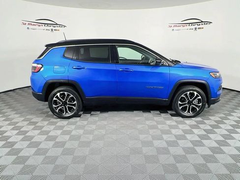 Used 2023 Jeep Compass Limited AWD/4WD image 9