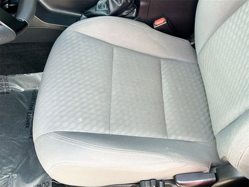 Used 2022 Toyota Tacoma SR image 18