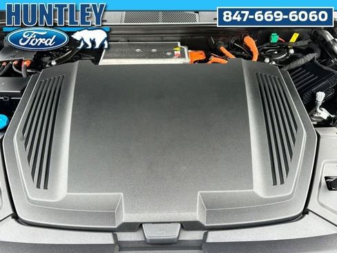 Used 2024 Audi Q8 e-tron Premium Plus w/ Premium Plus Package image 9