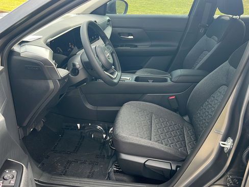 New 2026 Nissan Kicks SV image 10