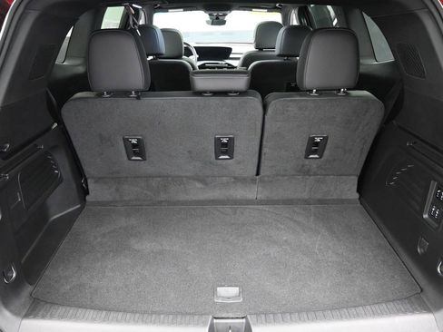 Certified 2025 Buick Enclave Avenir w/ Super Cruise Package image 11