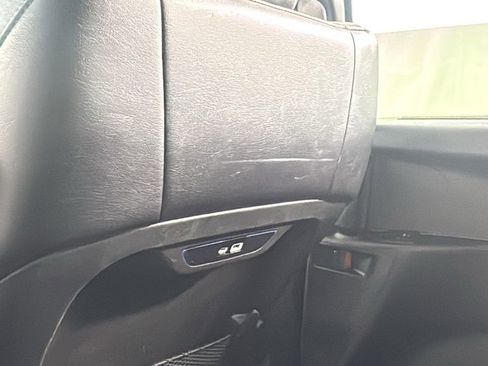 Used 2025 Chrysler Pacifica Select FWD image 41