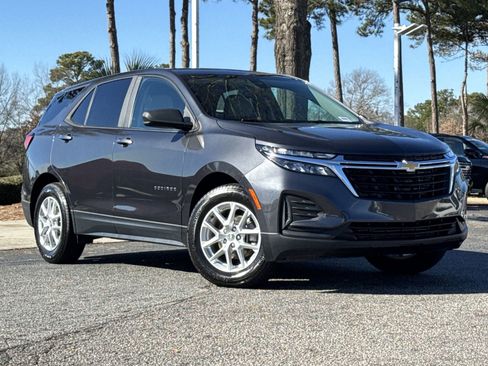 Used 2022 Chevrolet Equinox LS w/ LS Convenience Package image 11