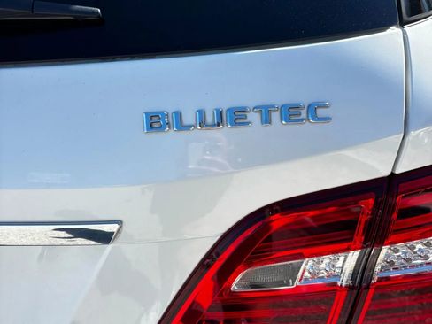 Used 2014 Mercedes-Benz ML 350 BlueTEC 4MATIC image 10