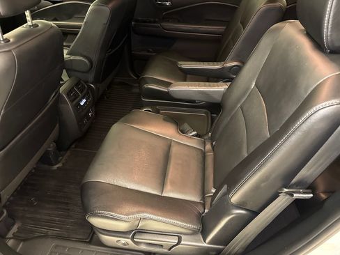 Used 2022 Honda Pilot Touring image 18